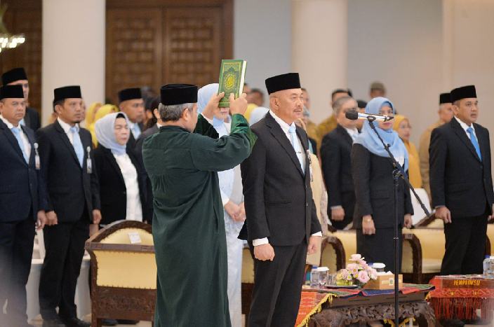 Sulaiman Harahap dilantik sebagai Penjabat (Pj) Sekretaris Daerah Provinsi Sumatera Utara (Provsu).