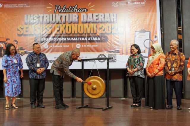 Pj Sekretaris Daerah Provinsi Sumatera Utara (Sumut) Sulaiman Harahap membuka secara resmi Pelatihan Calon Instruktur Daerah Sensus Ekonomi 2026 di Le Polonia Hotel & Convention Medan Jalan Jenderal Sudirman Kota Medan, Sabtu (9/5/2026).
